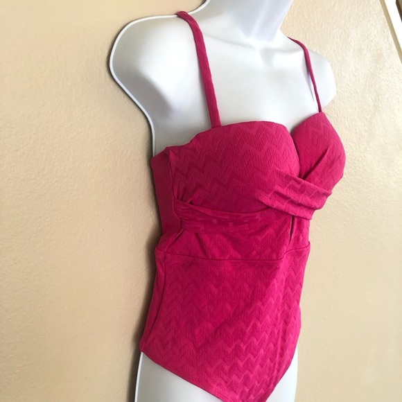 Cupshe Textured Wrapped Crossback Cut Out Molded Cups One Piece Swimsuit Size M - Picture 6 of 14